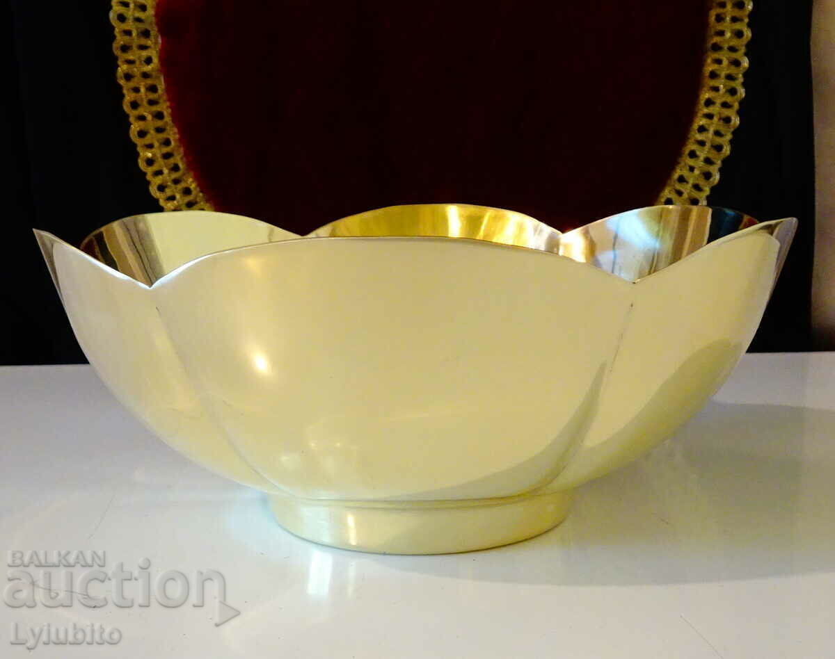 Bronze salad bowl, fruit bowl, bowl, flower with price 56.00 BGN | € 28.63