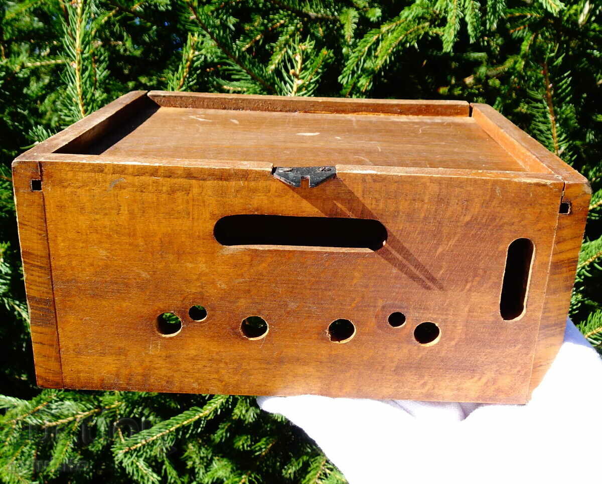 Ξύλινο κουτί για μηχανισμό ρολογιού τοίχου με τιμή 5.00 BGN | € 2.56 Ξύλινο κουτί για μηχανισμό ρολογιού τοίχου με τιμή 5.00 BGN | € 2.56