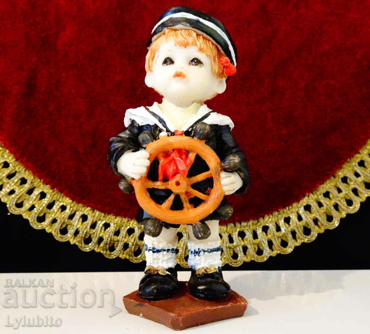 Porcelain statuette, figure of a sailor child. - 6