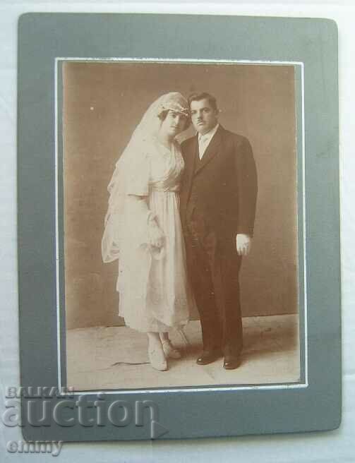 Old cardboard photo - Family portrait, bride, Sevlievo 1920