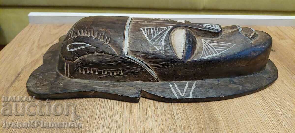Auction  Wood carving Africa mask for collectors