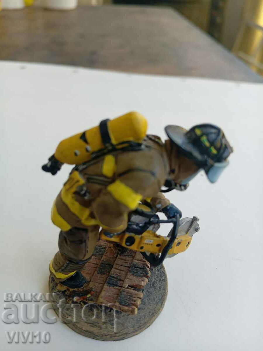 Auction Lead fireman del Prado Auction Lead fireman del Prado