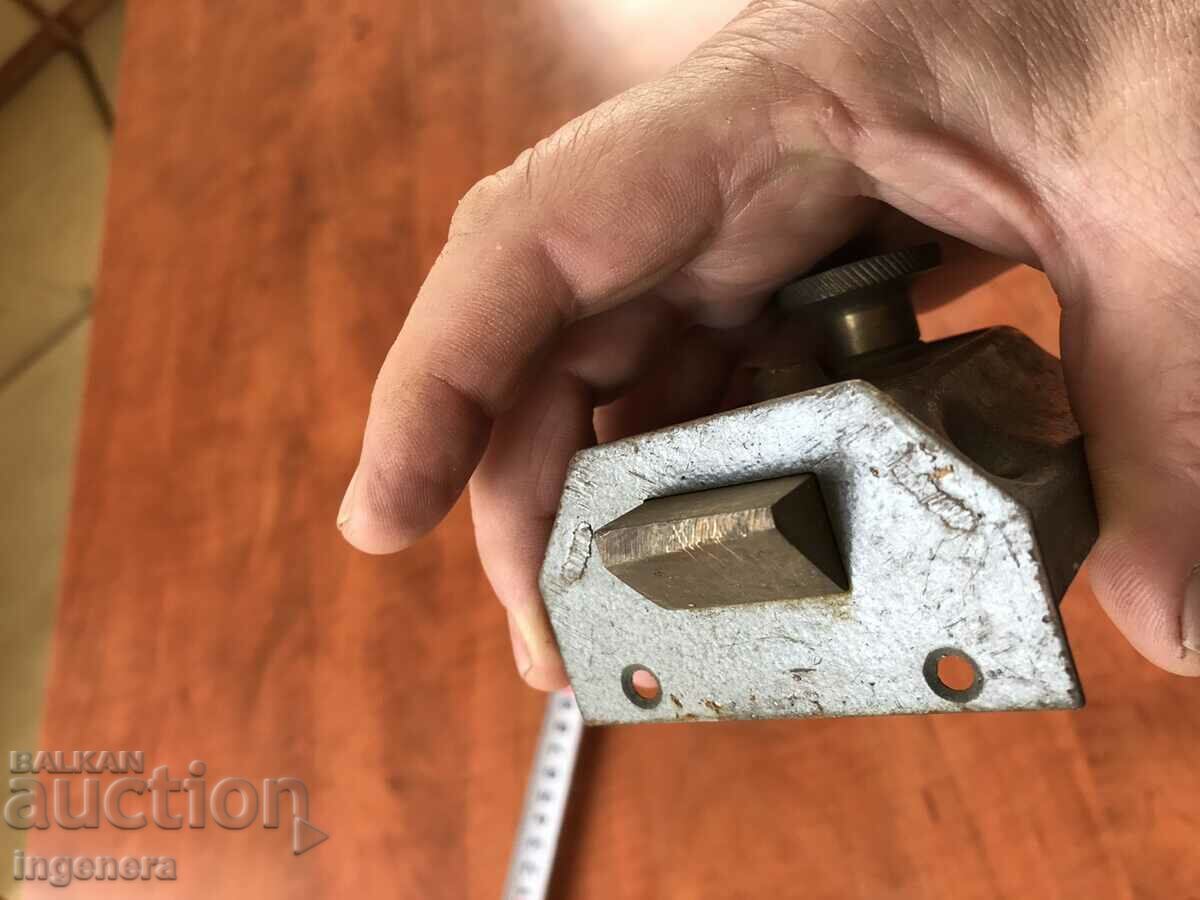 CUT DOOR LOCKING MECHANISM FROM SOCA - 5 CUT DOOR LOCKING MECHANISM FROM SOCA - 5