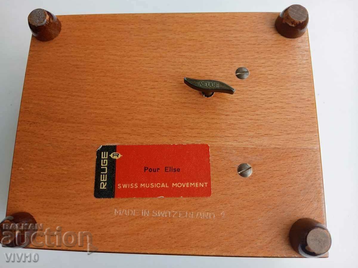 Licitație Frumoasă cutie de bijuterii, marqueterie, lanternă Licitație Frumoasă cutie de bijuterii, marqueterie, lanternă