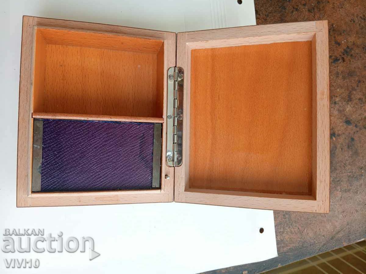 Livrarea Frumoasă cutie de bijuterii, marqueterie, lanternă Livrarea Frumoasă cutie de bijuterii, marqueterie, lanternă