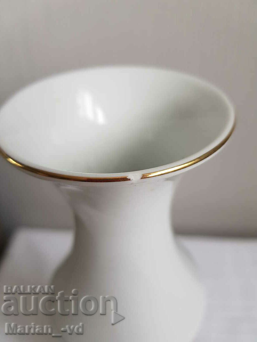 Delivery of Royal KPM porcelain vase Delivery of Royal KPM porcelain vase