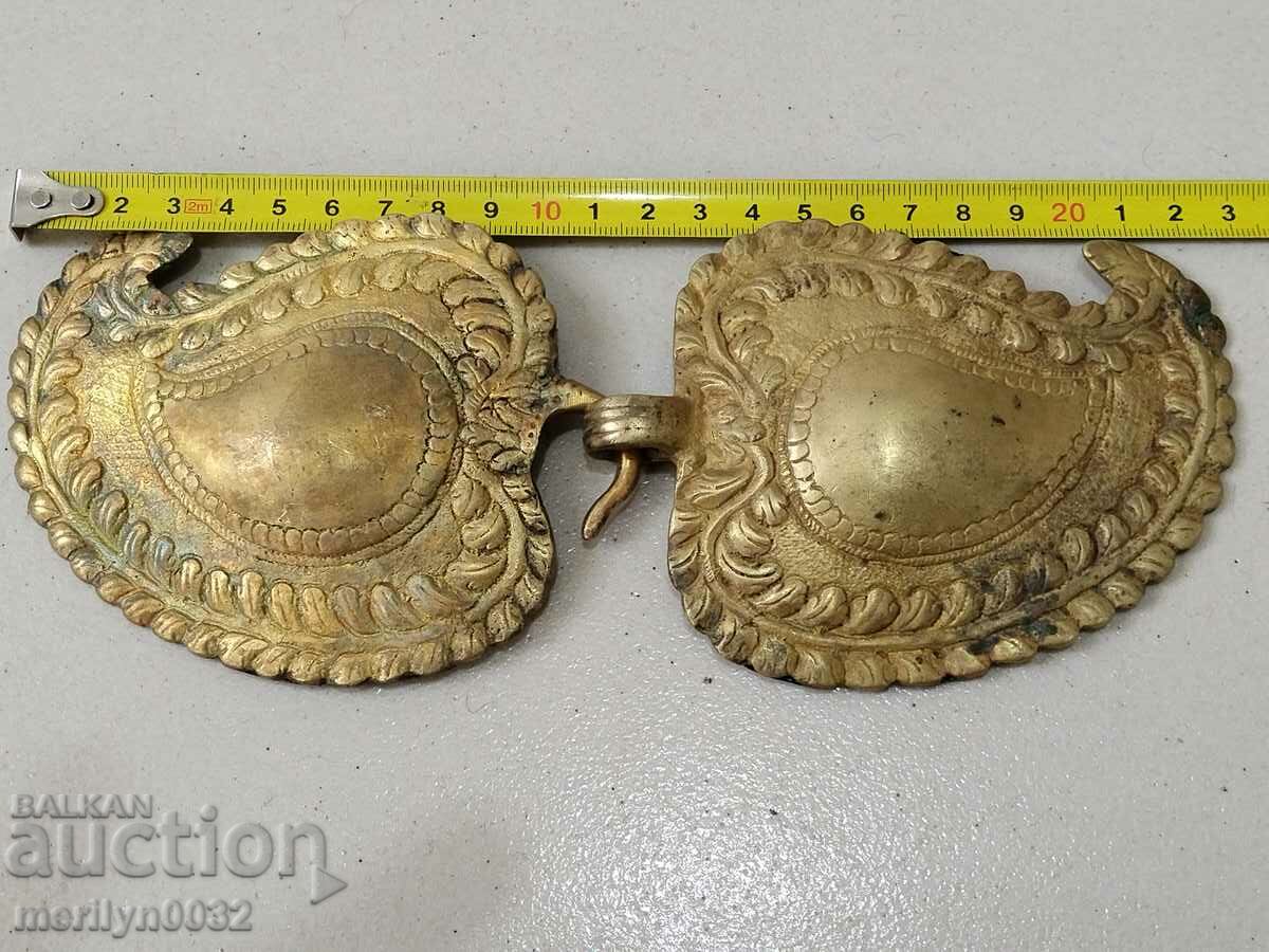 Delivery of Renaissance bronze pafty pafty