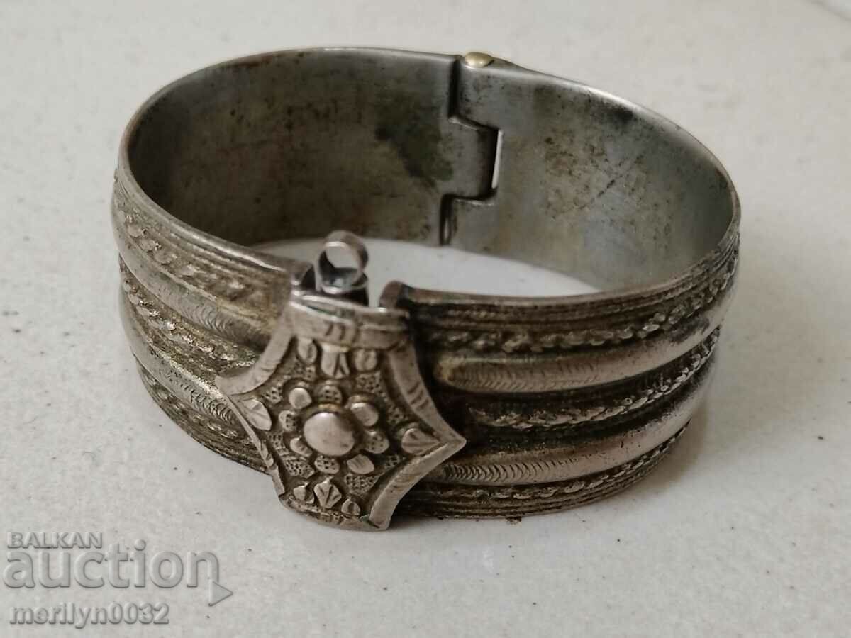 Βραχιόλι από ασήμι αναγέννησης, κοσμήματα, κοσμήματα με τιμή 179.00 BGN | € 91.52 Βραχιόλι από ασήμι αναγέννησης, κοσμήματα, κοσμήματα με τιμή 179.00 BGN | € 91.52