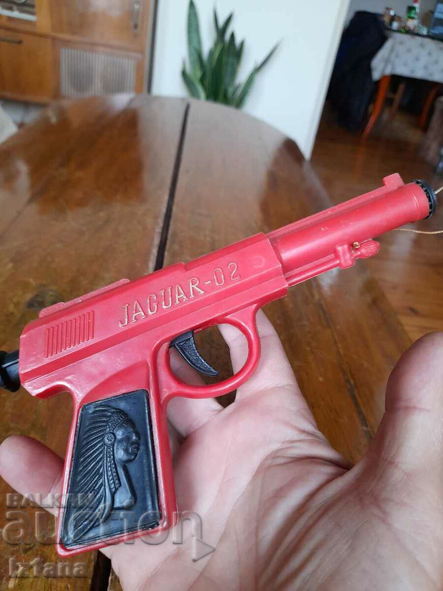 Παλιό όπλο παιχνίδι Jaguar με τιμή 55.00 BGN | € 28.12 Παλιό όπλο παιχνίδι Jaguar με τιμή 55.00 BGN | € 28.12