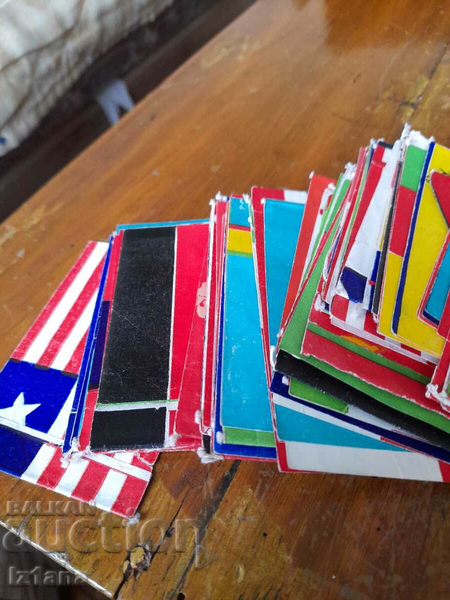 Old International Garland - 5