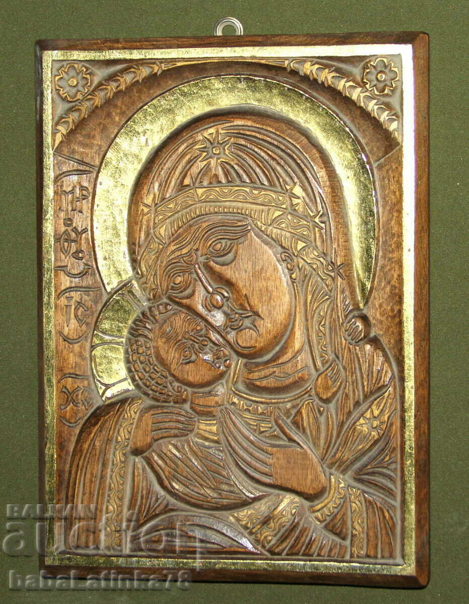 Wood carving Madonna and Child