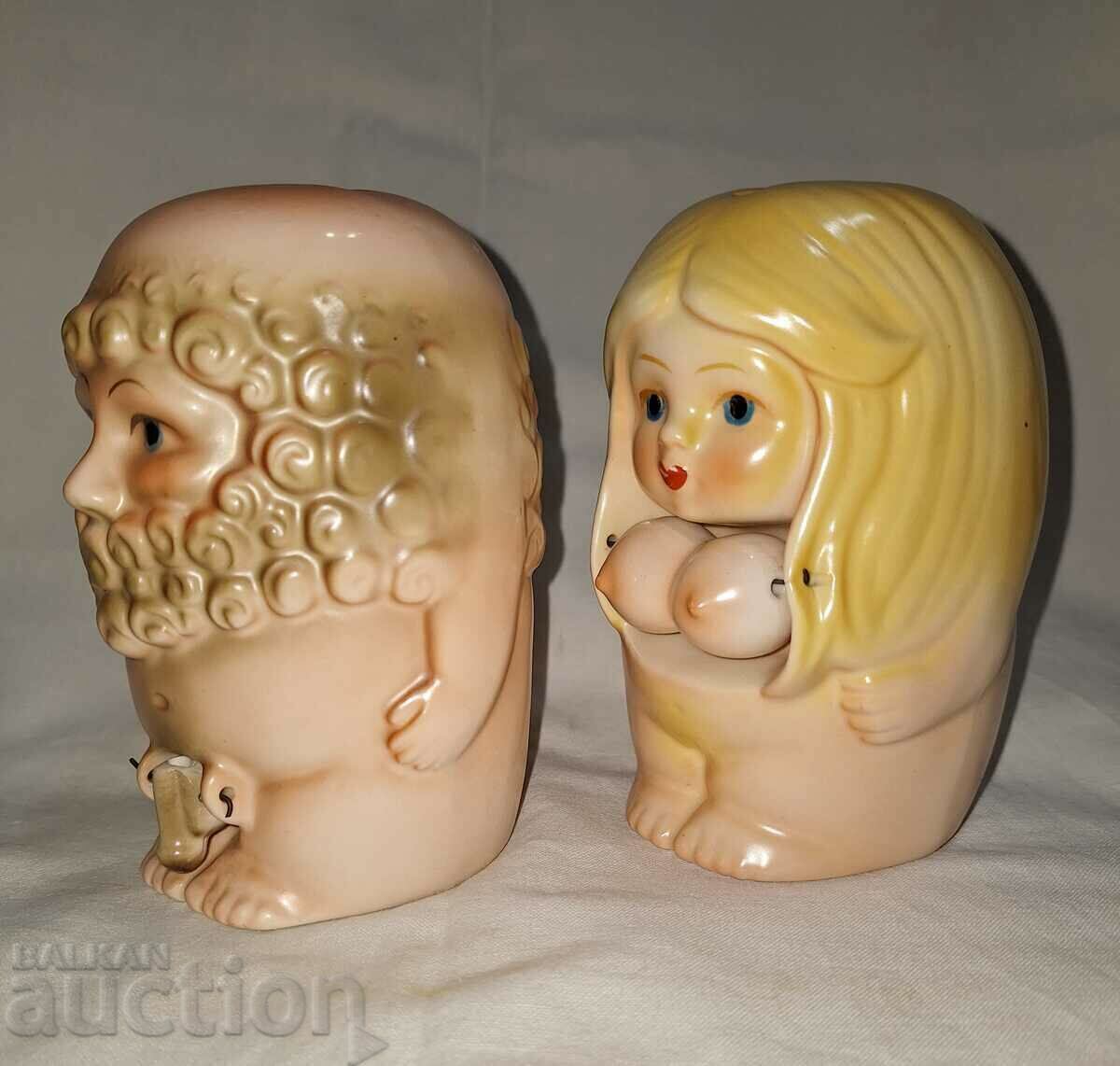 Pereche de pușculițe vechi din porțelan--brevet T.T cu preț 70.00 BGN | € 35.79