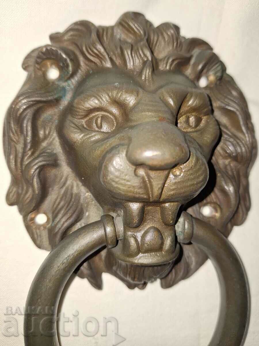 Delivery of Old Bronze Lion Neck Knocker Delivery of Old Bronze Lion Neck Knocker