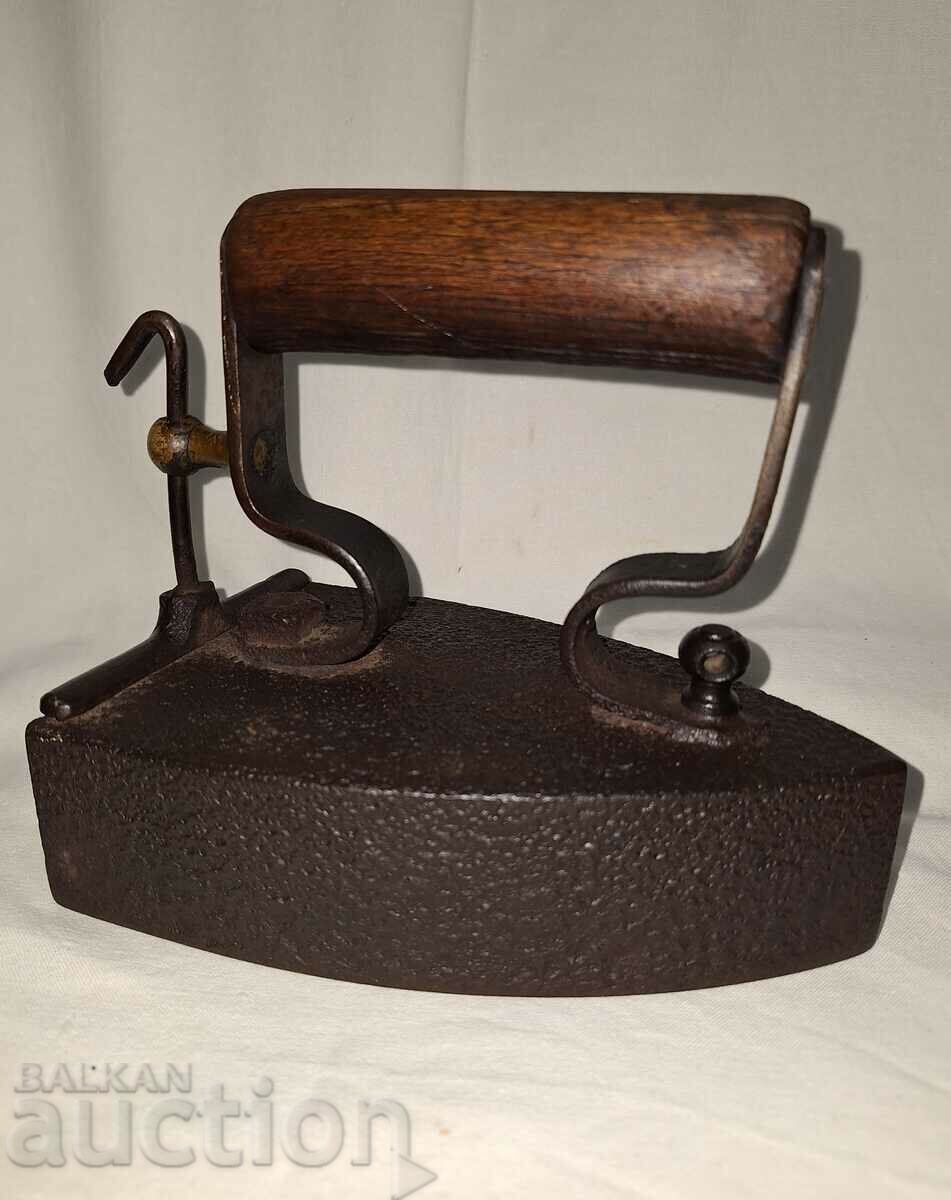 Old cast iron--Eskilstuna Old cast iron--Eskilstuna