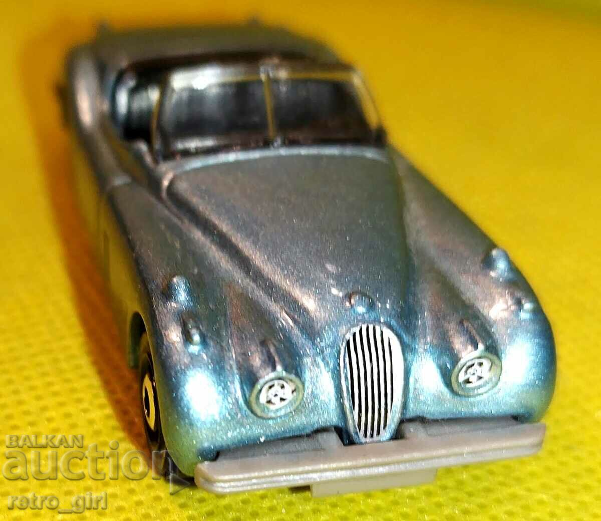 Старо моделче "Matchbox". с цена 11.90 лв. | € 6.08 Старо моделче "Matchbox". с цена 11.90 лв. | € 6.08