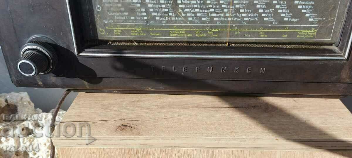 Auction TELEFUNKEN 964 BK - BAKELITE - WW II Auction TELEFUNKEN 964 BK - BAKELITE - WW II