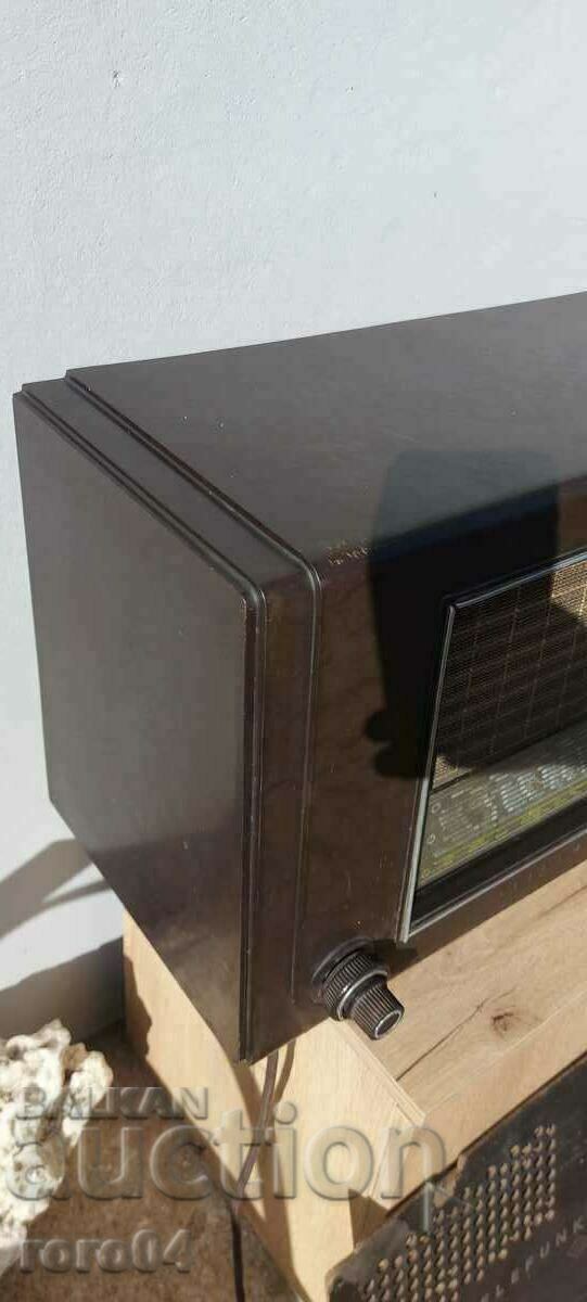 Delivery of TELEFUNKEN 964 BK - BAKELITE - WW II Delivery of TELEFUNKEN 964 BK - BAKELITE - WW II