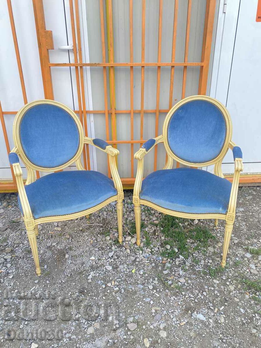 Unique Louis 16 "Medallion" armchairs