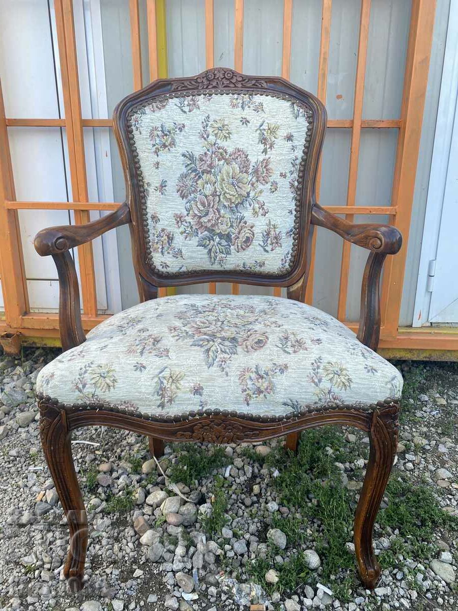 Beautiful baroque armchair with tapestry damask