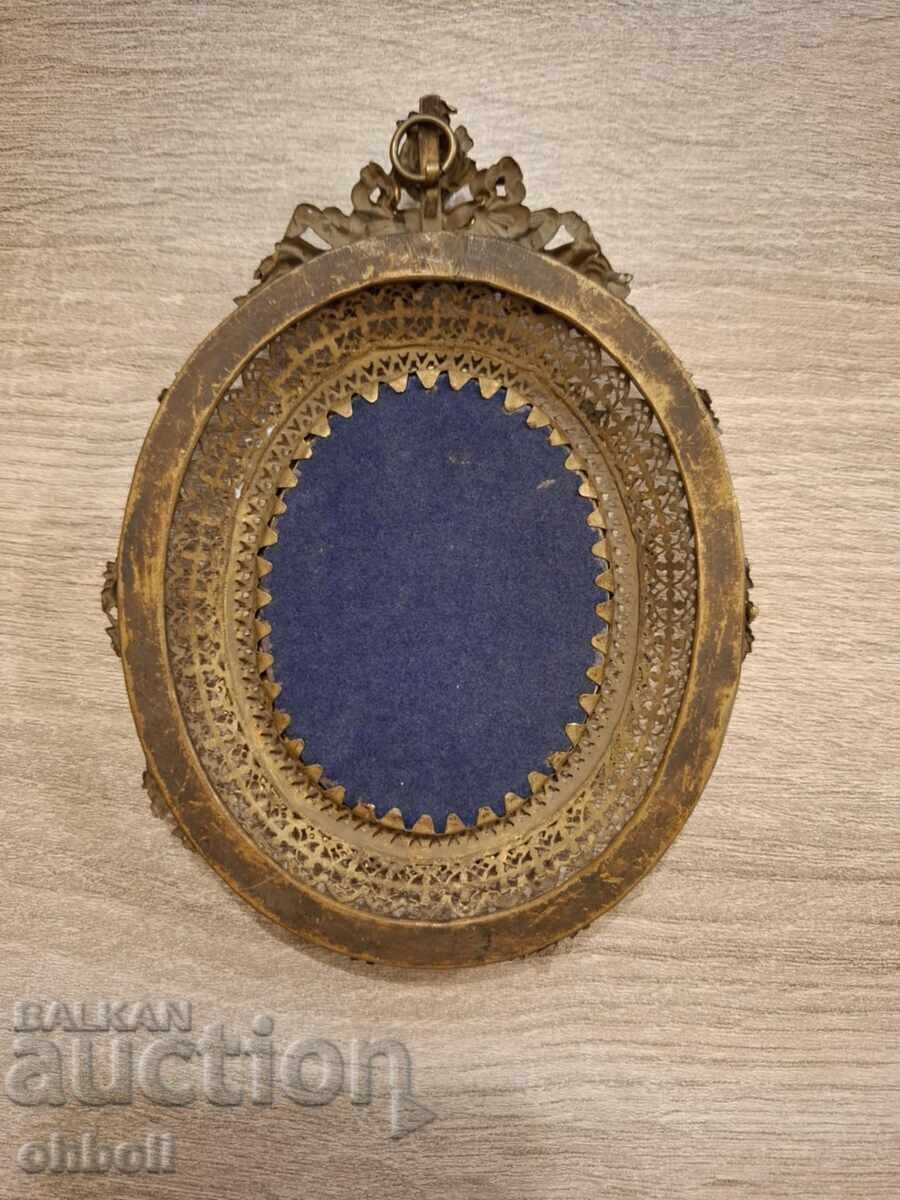 Auction Picture frame Auction Picture frame