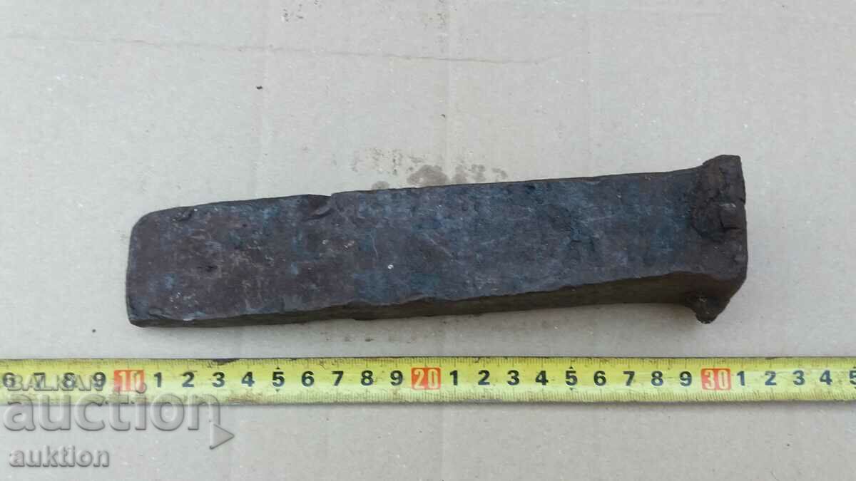 Auction  SOLID FORGED DAGGER, CUTTER, TOOL