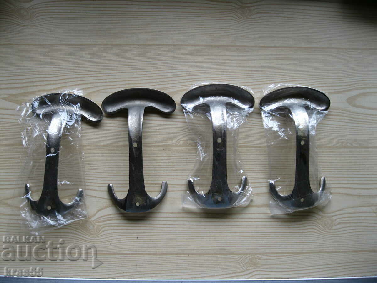 Hangers with price 24.00 BGN | € 12.27 Hangers with price 24.00 BGN | € 12.27