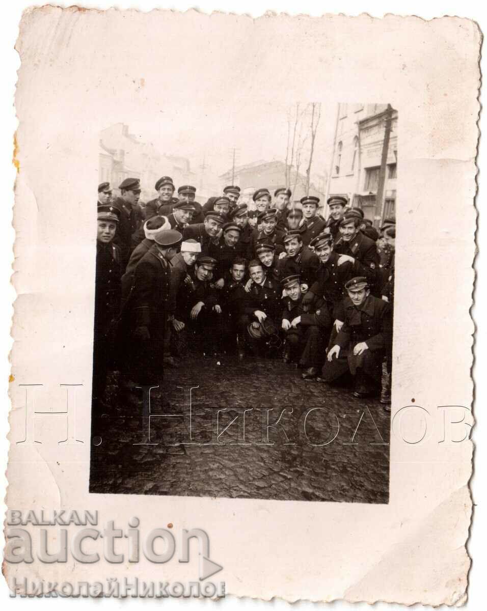 1942 MICI ELEVI VECHI FOTOGRAFICI DE LA SCOALA DE BEIEI D080