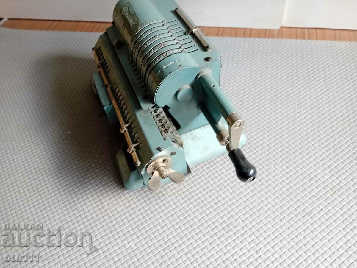 Delivery of OLD CALCULATOR FELIX-M Delivery of OLD CALCULATOR FELIX-M