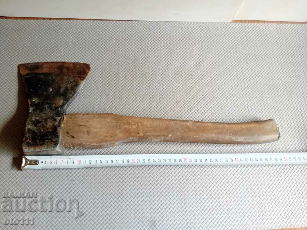 OLD LARGE RUSSIAN AX