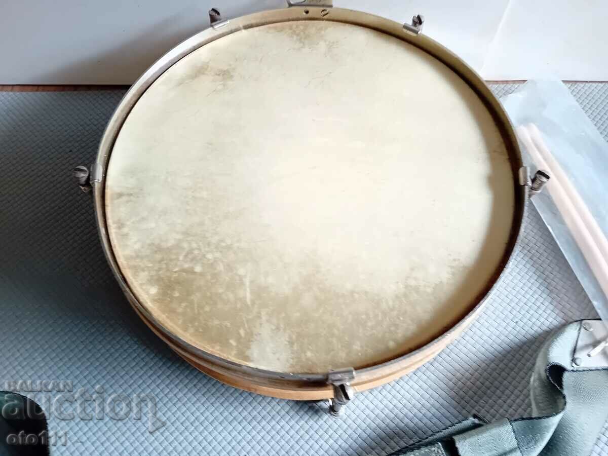 OLD PIONEER DRUM WITH STRAP AND STICKS with price 100.00 BGN | € 51.13 OLD PIONEER DRUM WITH STRAP AND STICKS with price 100.00 BGN | € 51.13