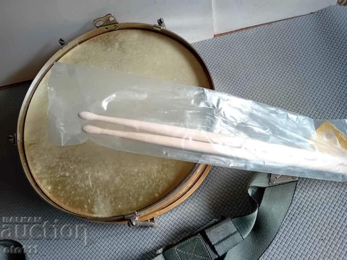 Auction OLD PIONEER DRUM WITH STRAP AND STICKS Auction OLD PIONEER DRUM WITH STRAP AND STICKS