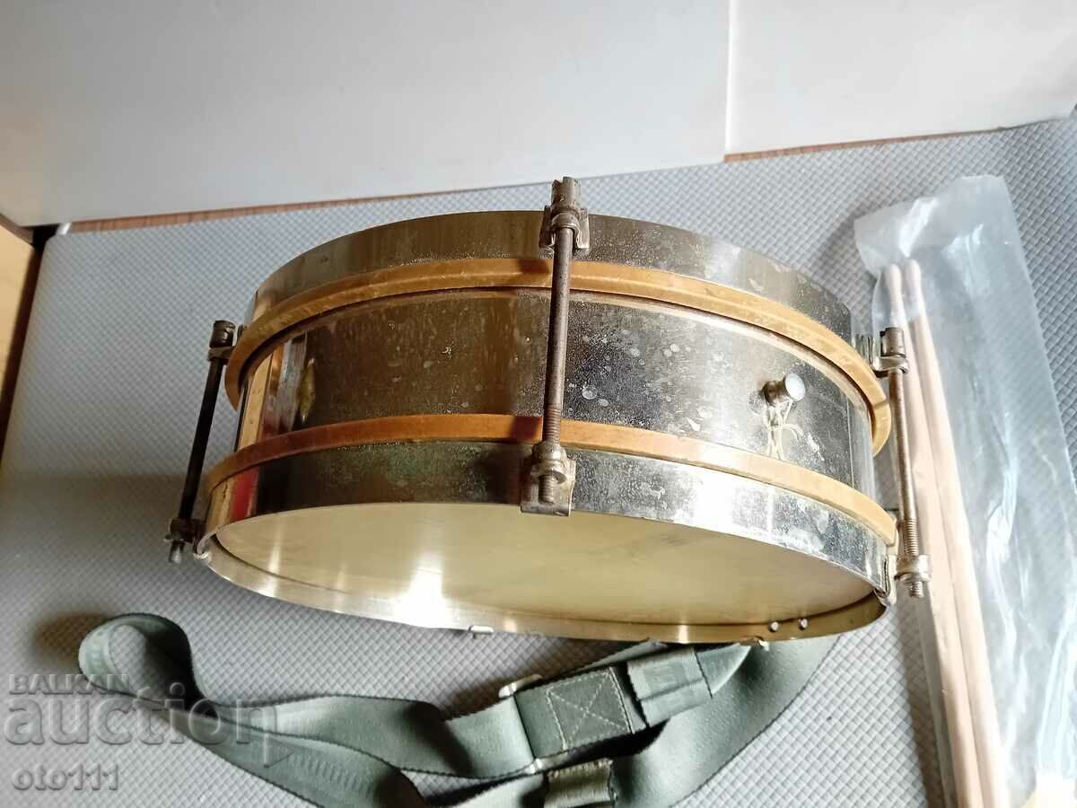 OLD PIONEER DRUM WITH STRAP AND STICKS - 5 OLD PIONEER DRUM WITH STRAP AND STICKS - 5