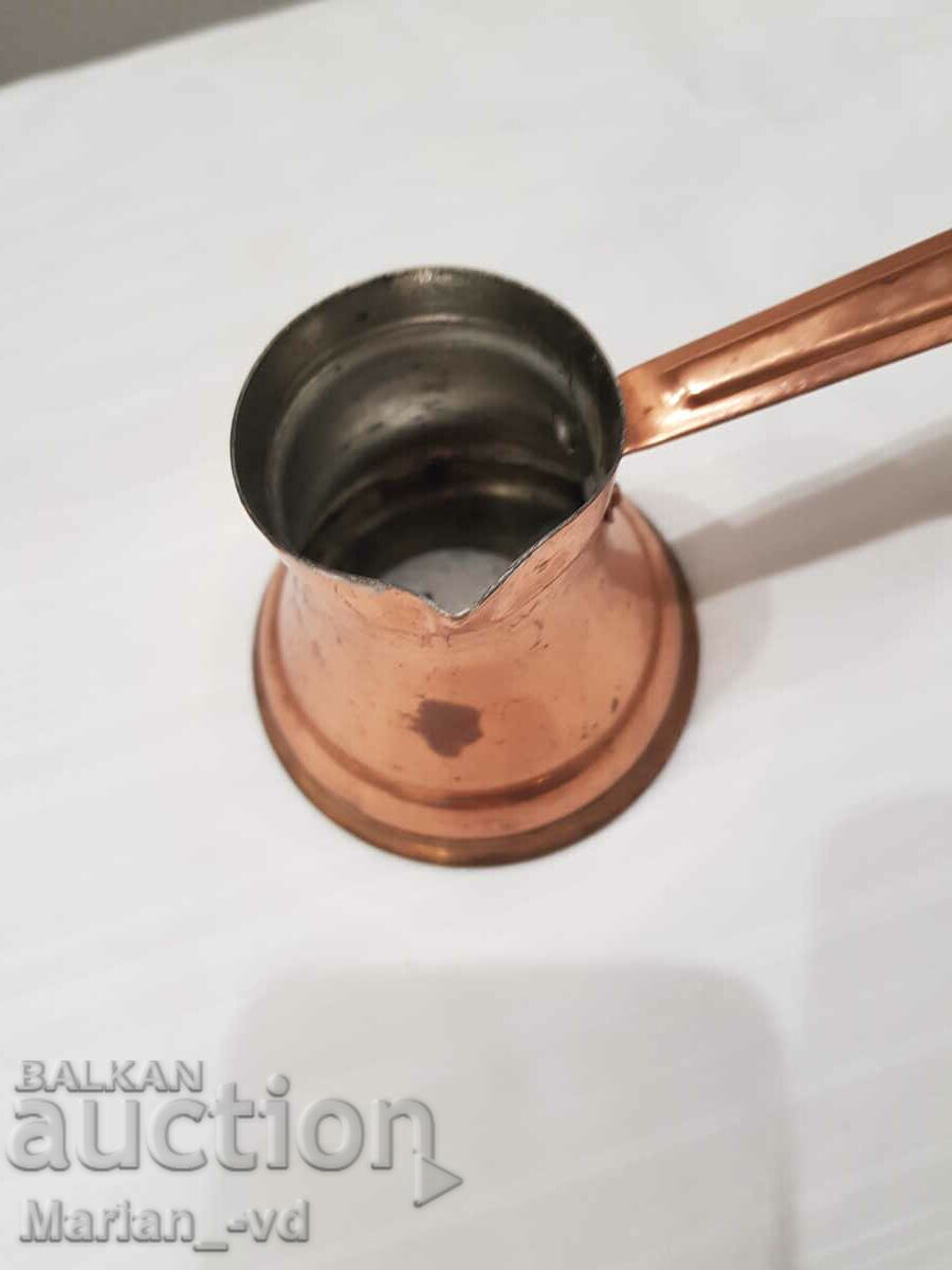 An old small copper kettle with price 20.00 BGN | € 10.23 An old small copper kettle with price 20.00 BGN | € 10.23