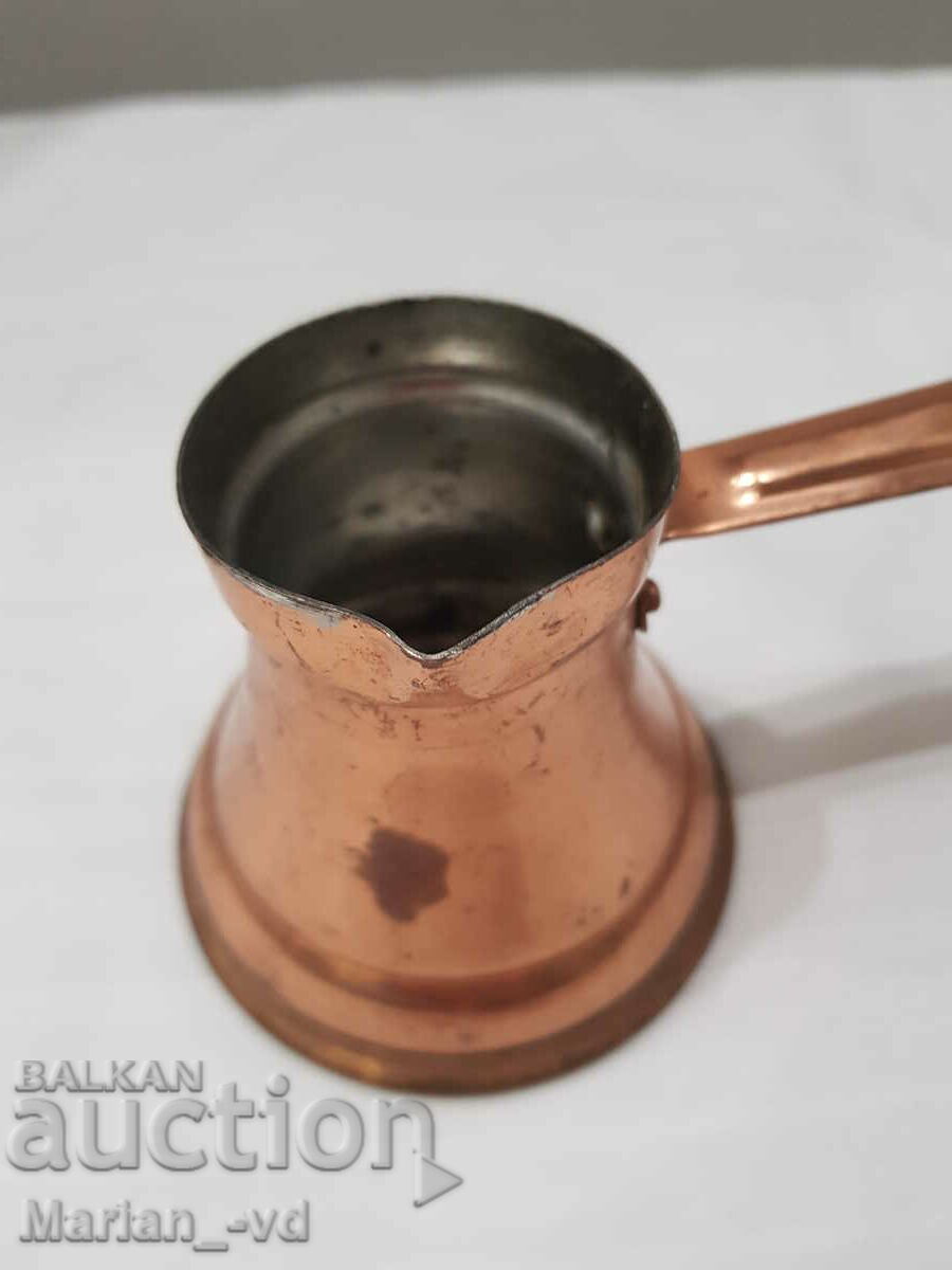 An old small copper kettle - 7 An old small copper kettle - 7