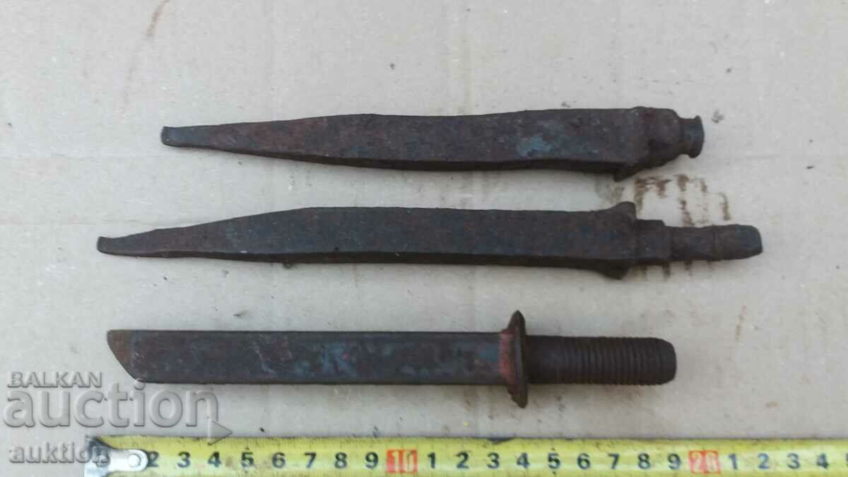 LOT OF 3 WEDGES, CUTTERS with price 6.99 BGN | € 3.57