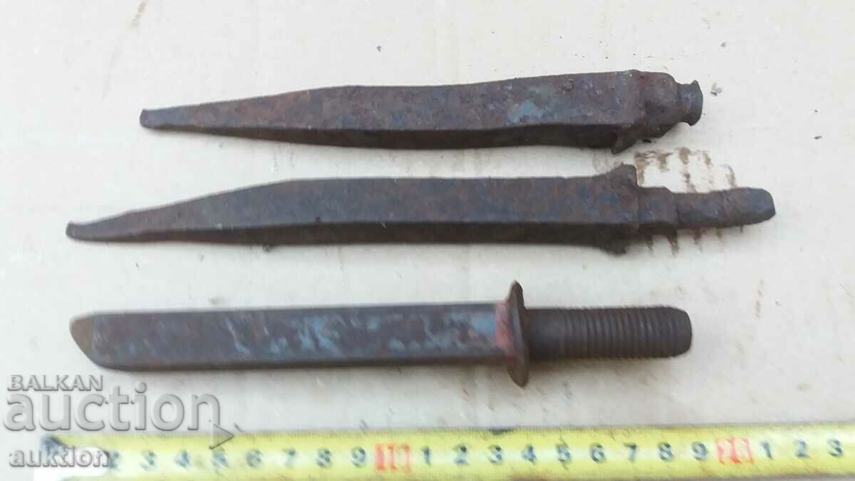 Auction  LOT OF 3 WEDGES, CUTTERS