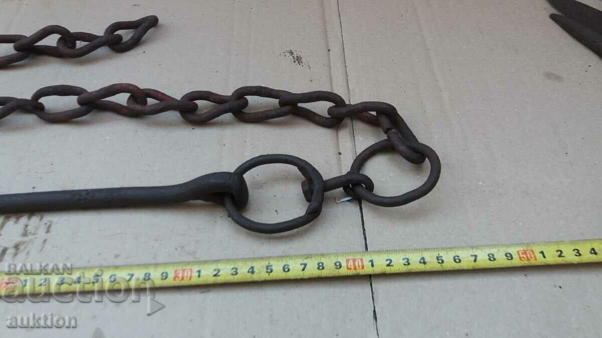 Auction MASSIVE SHACKLES, ANIMAL WEDGE Auction MASSIVE SHACKLES, ANIMAL WEDGE