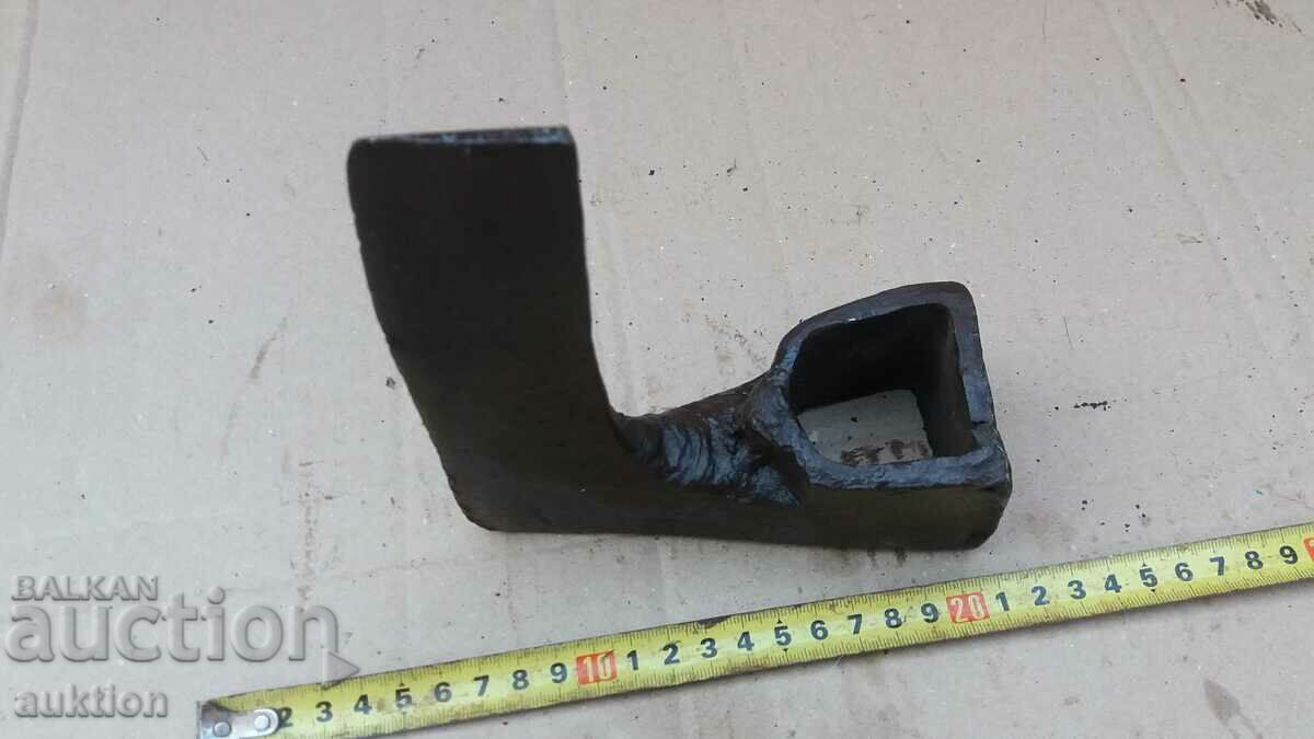 Auction OLD MASSIVE AX Auction OLD MASSIVE AX