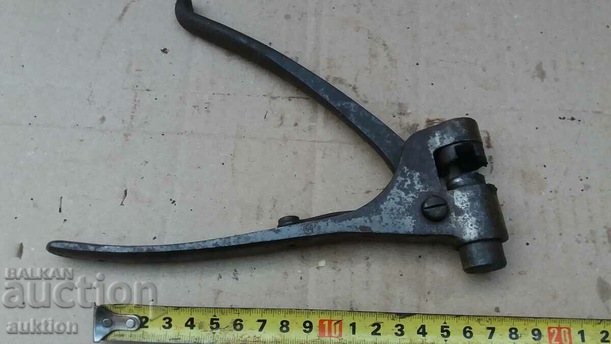 old sealing pliers - 6 old sealing pliers - 6