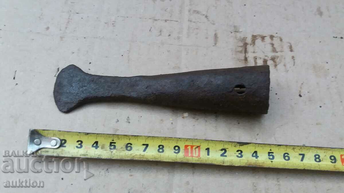 Auction SCRATCH - REVIVAL WROUGHT IRON Auction SCRATCH - REVIVAL WROUGHT IRON