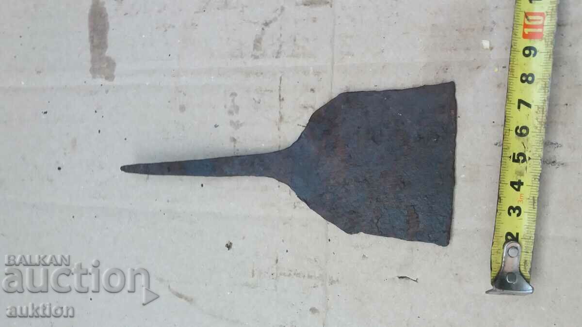 Delivery of SMALL SCRATCH - WROUGHT IRON REVIVAL Delivery of SMALL SCRATCH - WROUGHT IRON REVIVAL