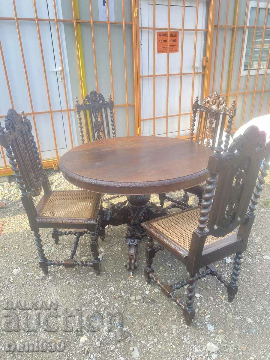 Massive table top set + 4 chairs with beautiful wood carving