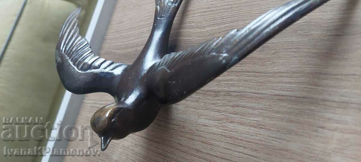 Auction  Metal bird figure for collectors
