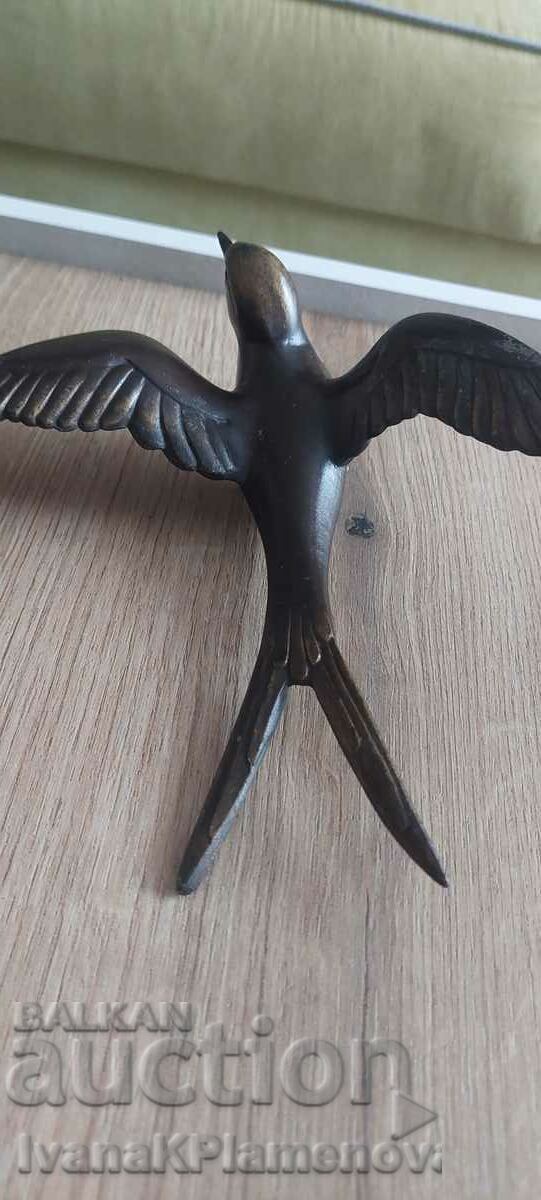 Delivery of Metal bird figure for collectors