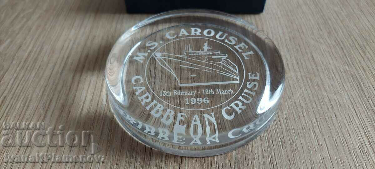 Delivery of Glass souvenir from a ship