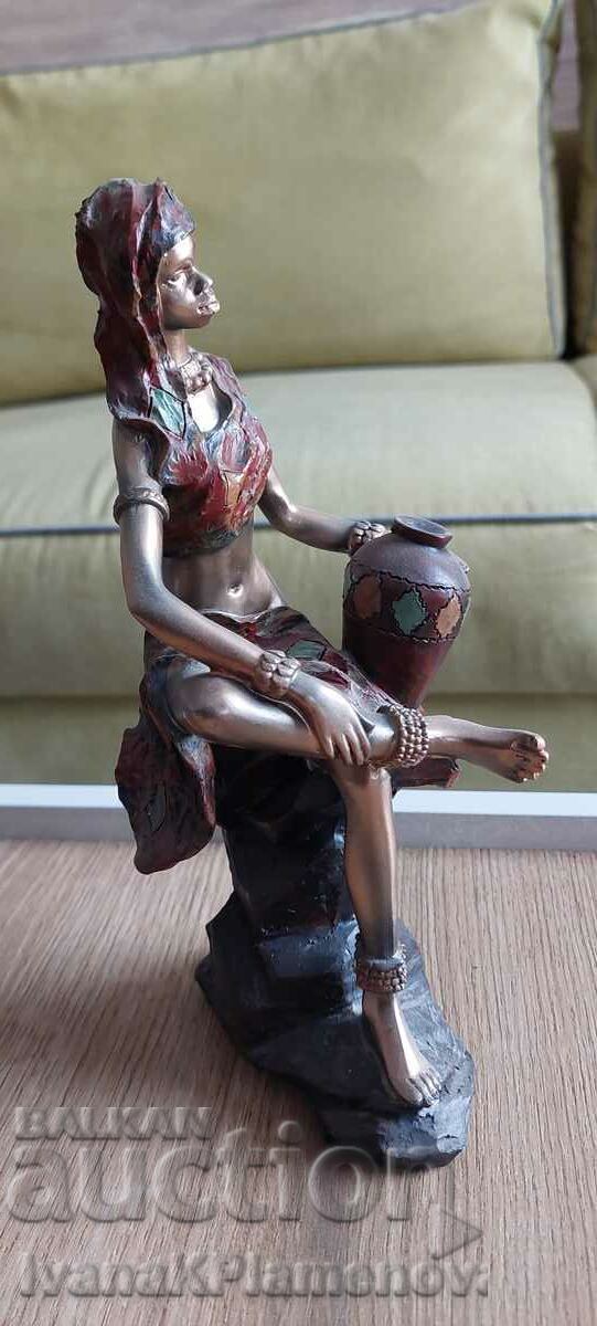 Auction Interior figure Auction Interior figure