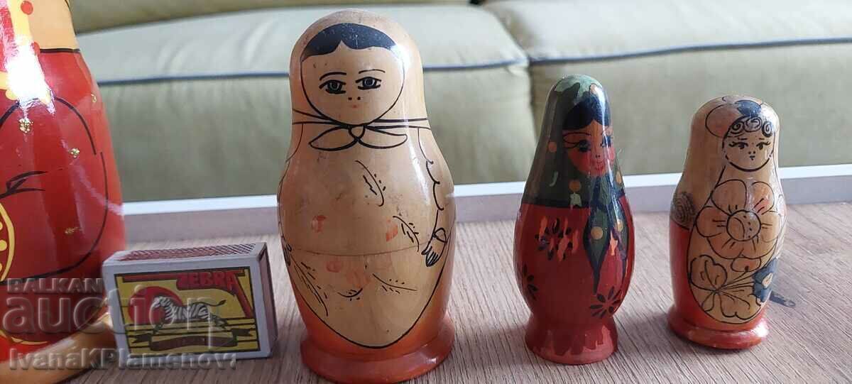 Delivery of Matryoshka 4 pieces Delivery of Matryoshka 4 pieces
