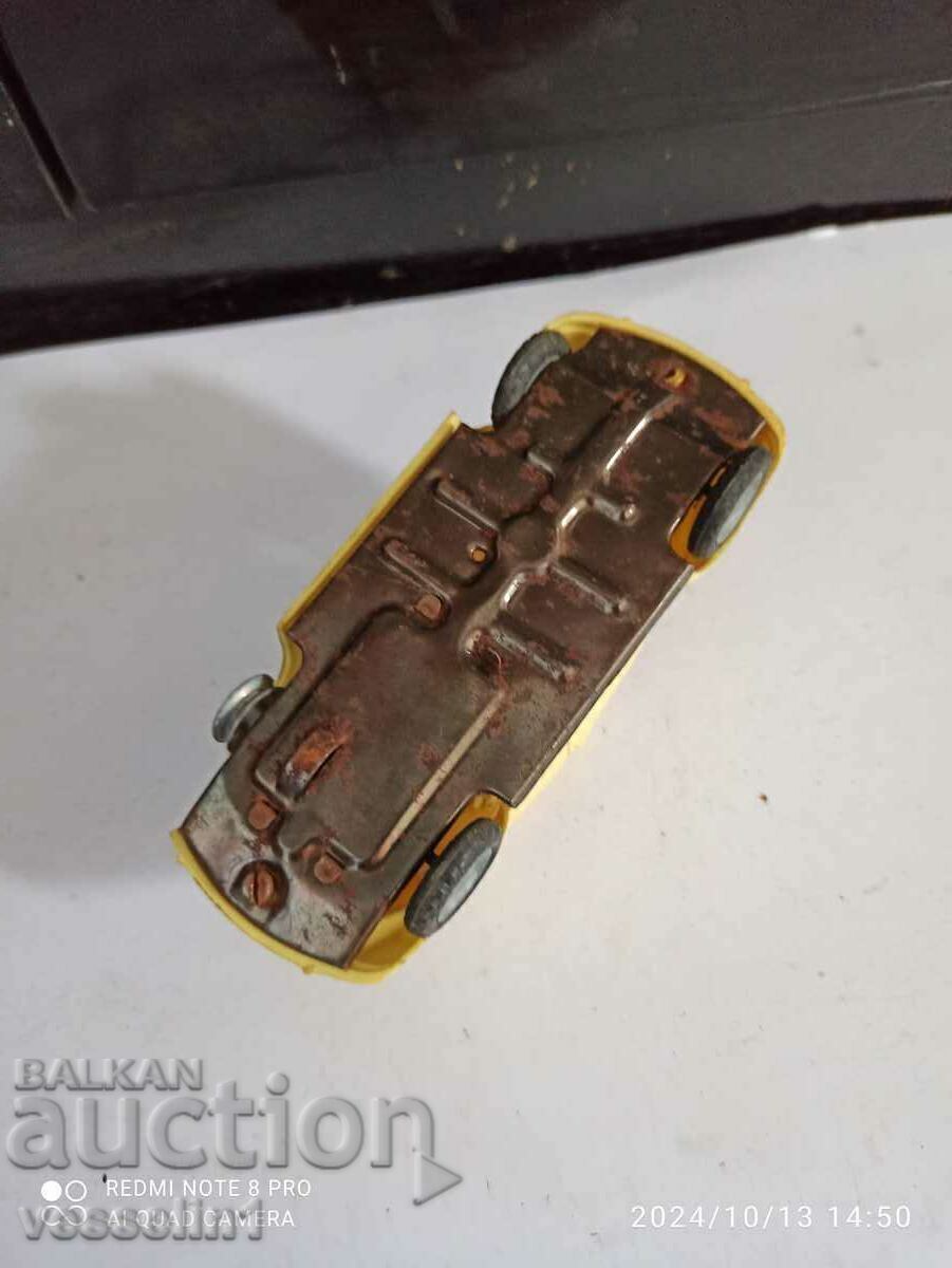 Auction Old Volkswagen plastic pram with metal bottom with missing parts Auction Old Volkswagen plastic pram with metal bottom with missing parts