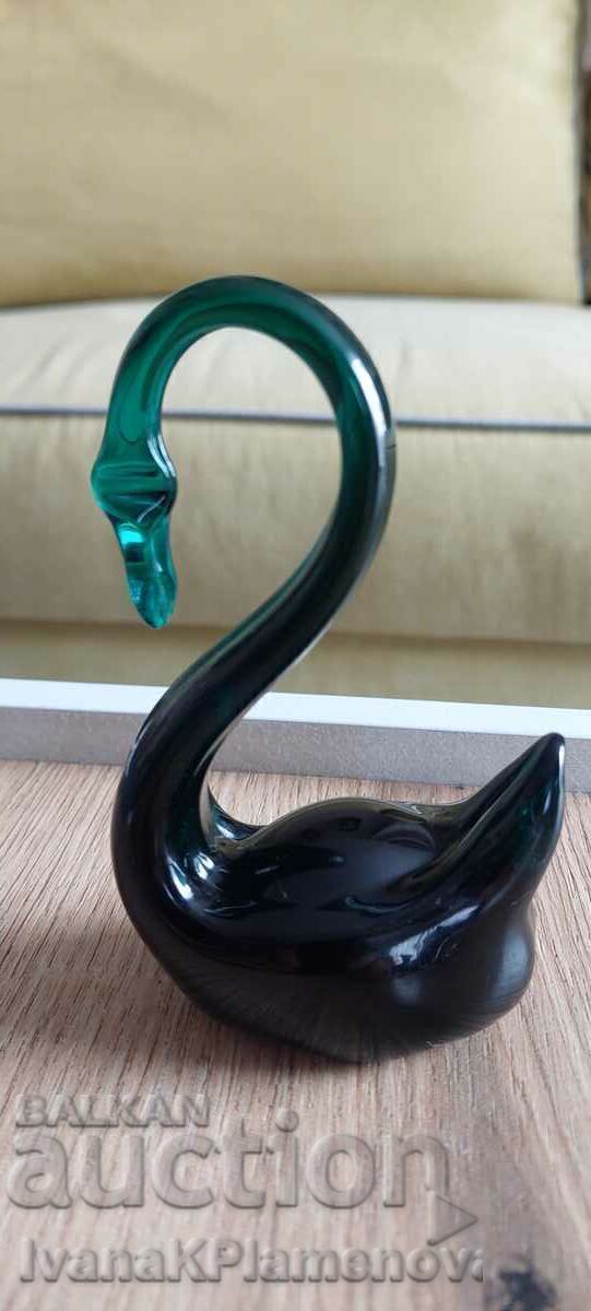 Delivery of Murano glass swan figure for collectors Delivery of Murano glass swan figure for collectors
