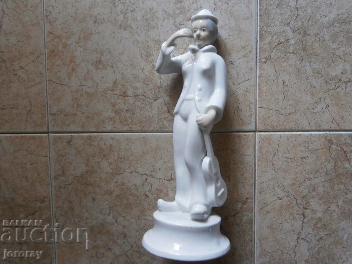 Porcelain figure 33cm